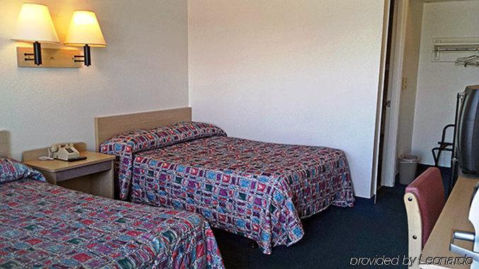 Motel 6 Des Moines South - Airport Exterior photo
