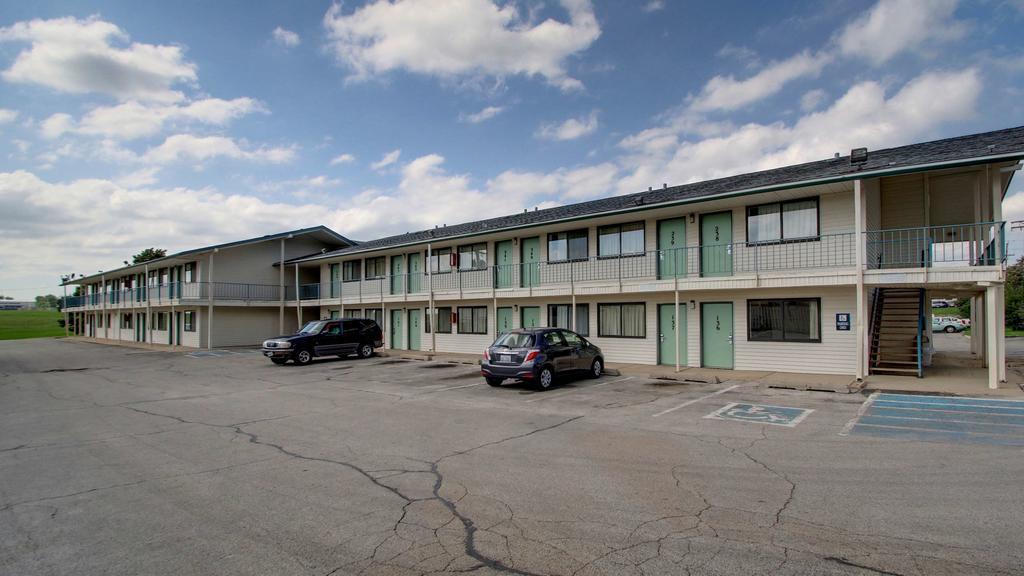 Motel 6 Des Moines South - Airport Exterior photo