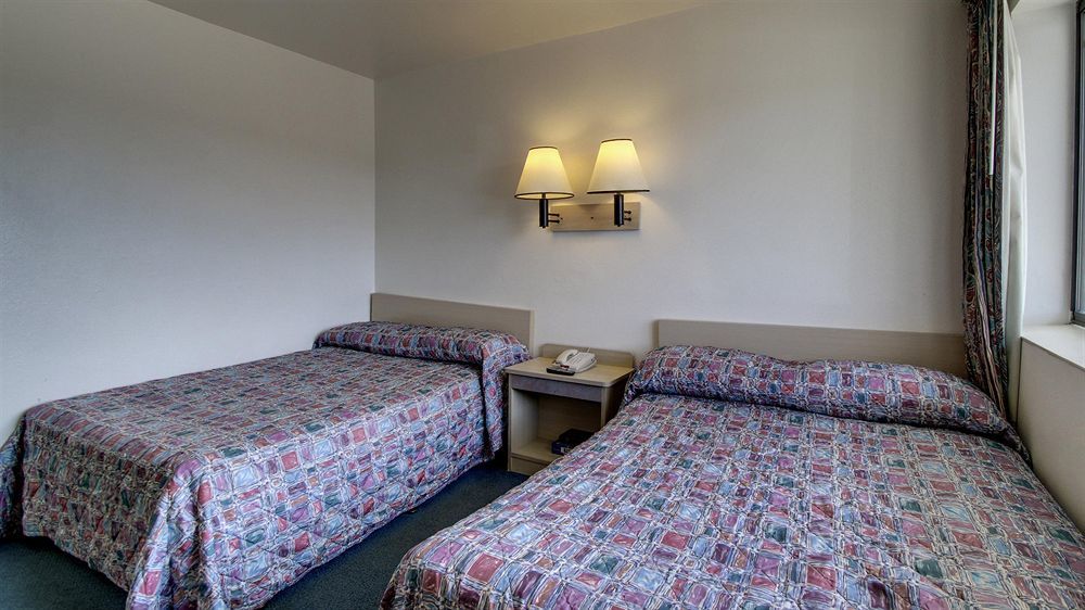 Motel 6 Des Moines South - Airport Exterior photo